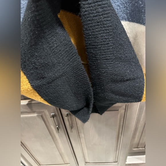 Sweater by Wishlist Color block Sweater size M/L, good used condition. - Picture 3 of 6